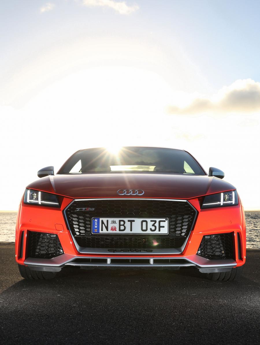  Audi TT RS Coupe (8S) 2017 года  (AU) (фото 5 из 40)